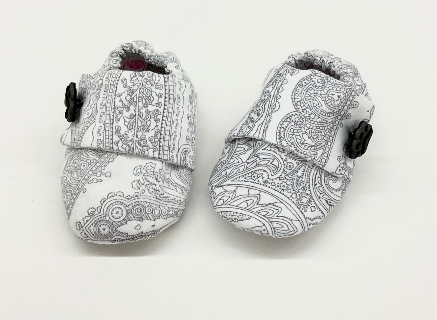Sneackers:Gray Print Foot Button #370;