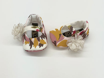 Izabella:Sherries Silk Flowers Button #378