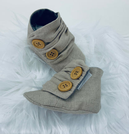 Rubí Carmelita booties style