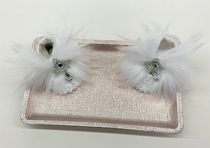 Queen pearl fluffed white style
