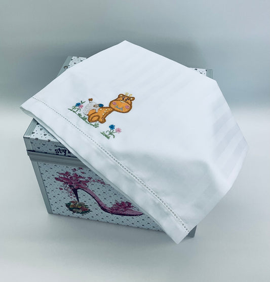 Baby Pillow Cases:Baby Giraffe