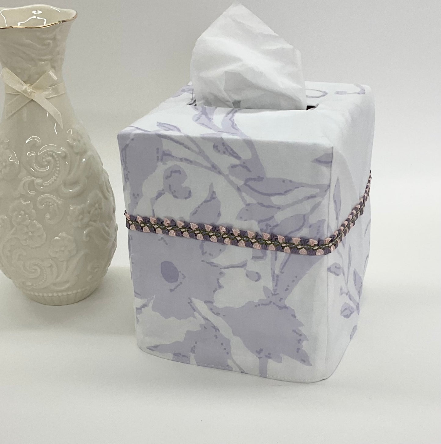 Tissue Box Cover:Luvy Lavender