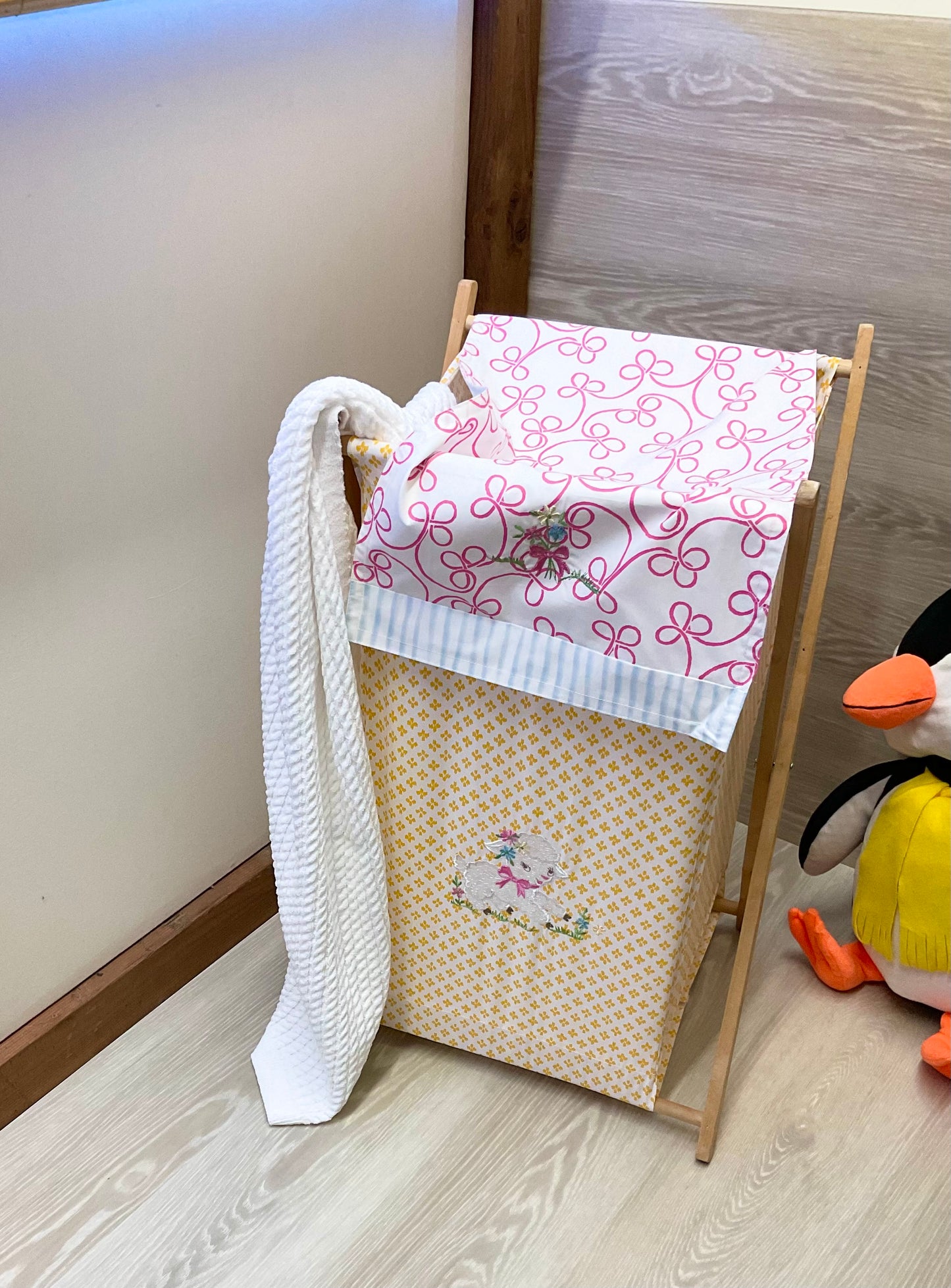 Laundry Hampers:Little Lamb